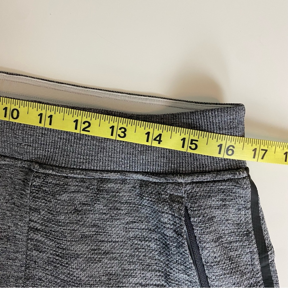 Lululemon Textured Tech Joggers - Picture 10 of 14